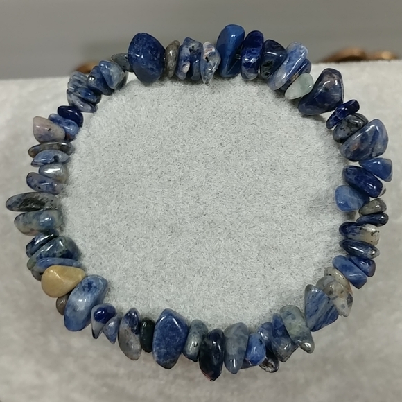 Sodalite Chip Beaded Stretch Bracelet Natural Sodalite Gemstone Chips Blue - Picture 6 of 8